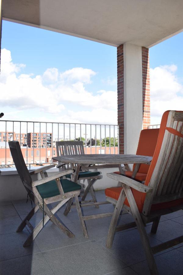 Large Penthouse - Private Parking - In A Beautiful Domain Appartement Antwerpen Buitenkant foto