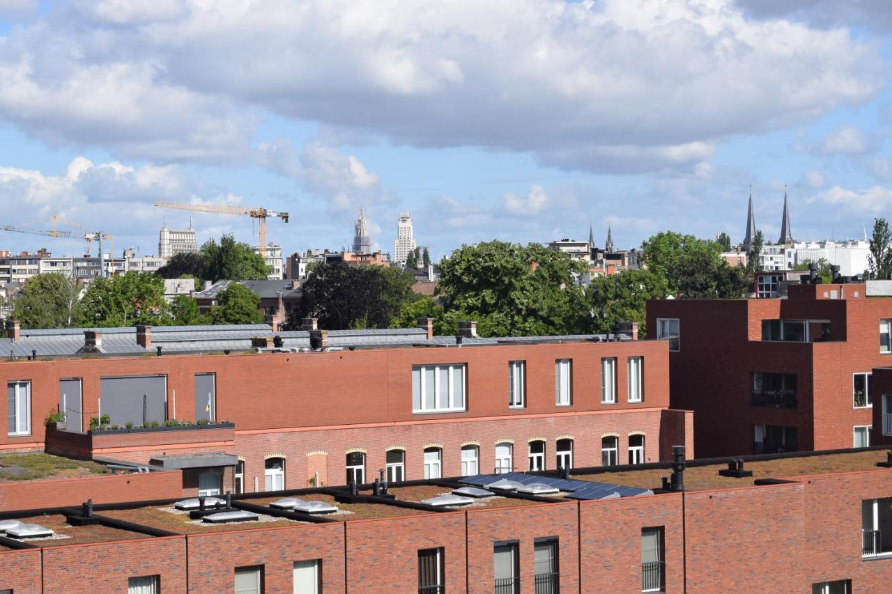 Large Penthouse - Private Parking - In A Beautiful Domain Appartement Antwerpen Buitenkant foto